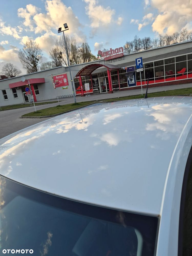 Skoda RAPID 1.6 TDI DPF Ambition Max - 19