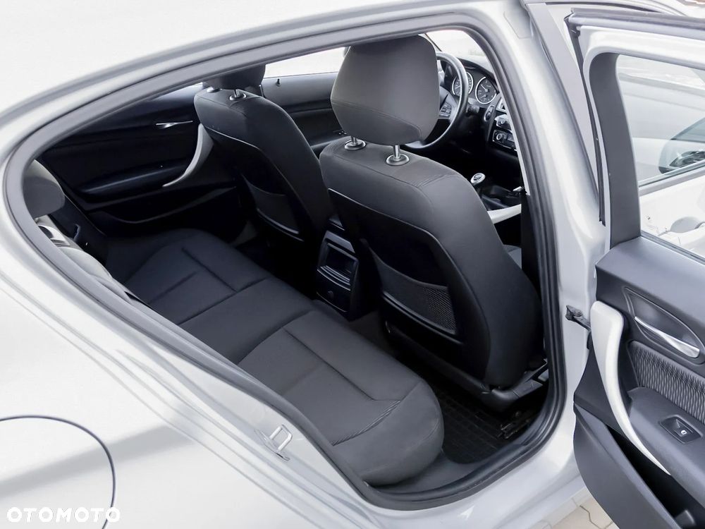 BMW Seria 1 116d EfficientDynamics Edition Advantage - 32