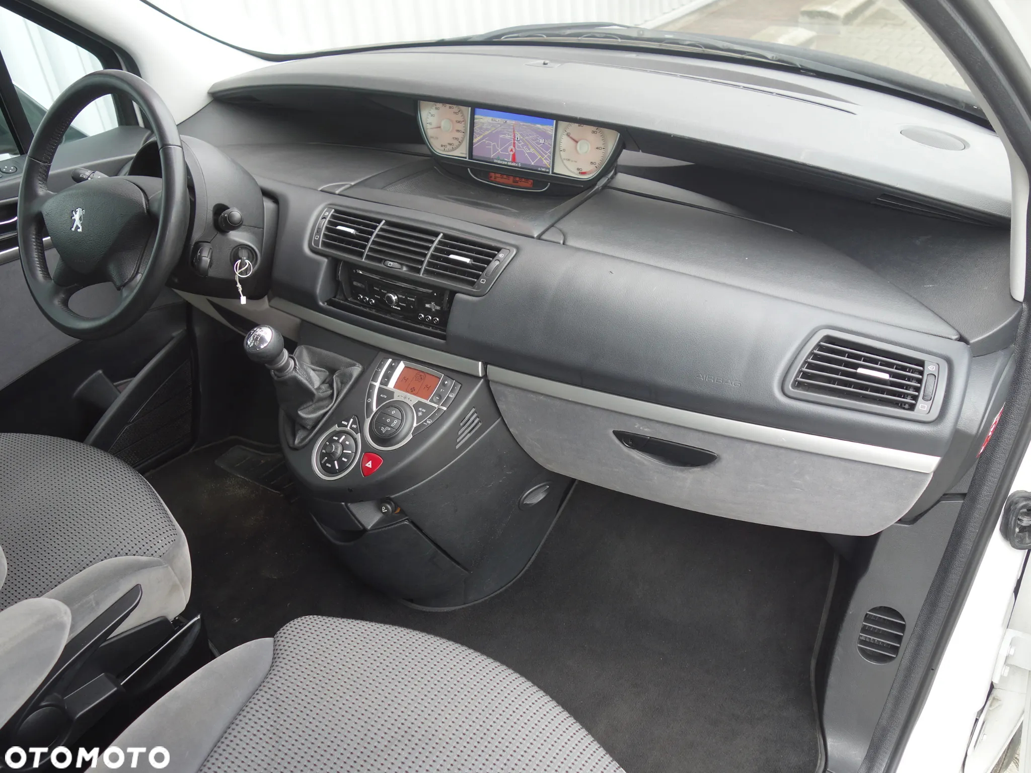 Peugeot 807 HDi 135 Family - 6