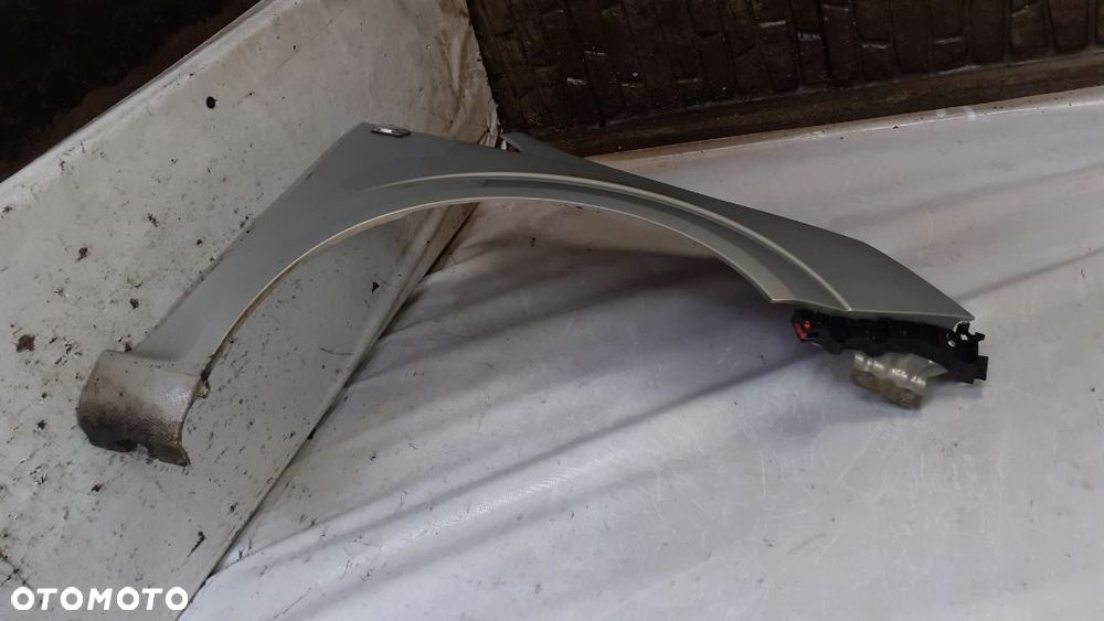 OPEL ZAFIRA B BŁOTNIK PRZEDNI PRZÓD PRAWY DO MALOWANIA - 4