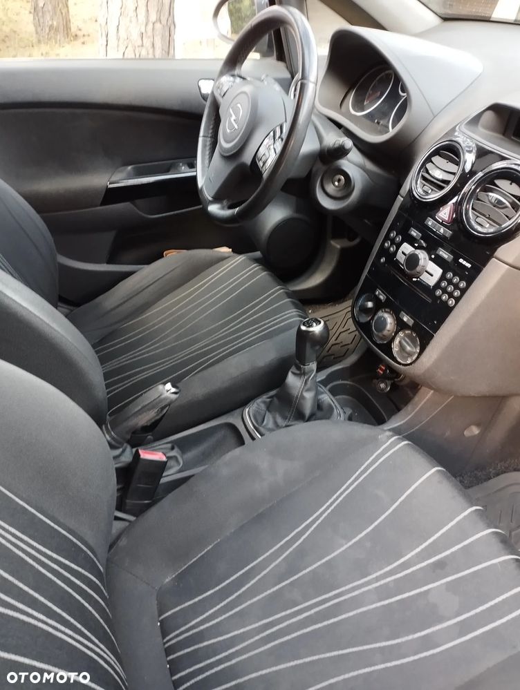 Opel Corsa 1.2 16V Enjoy - 13