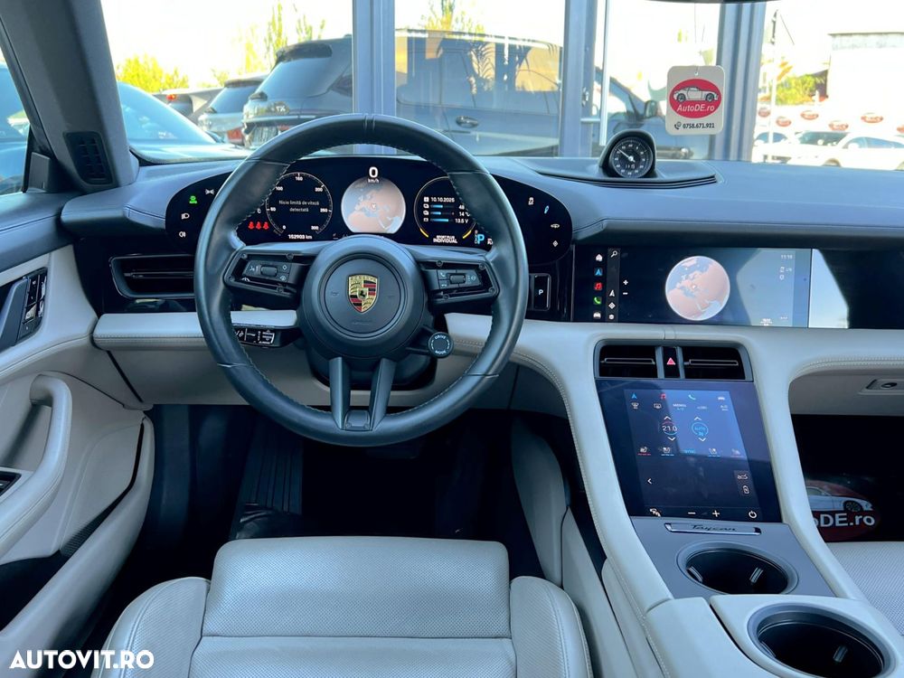 Porsche Taycan - 9
