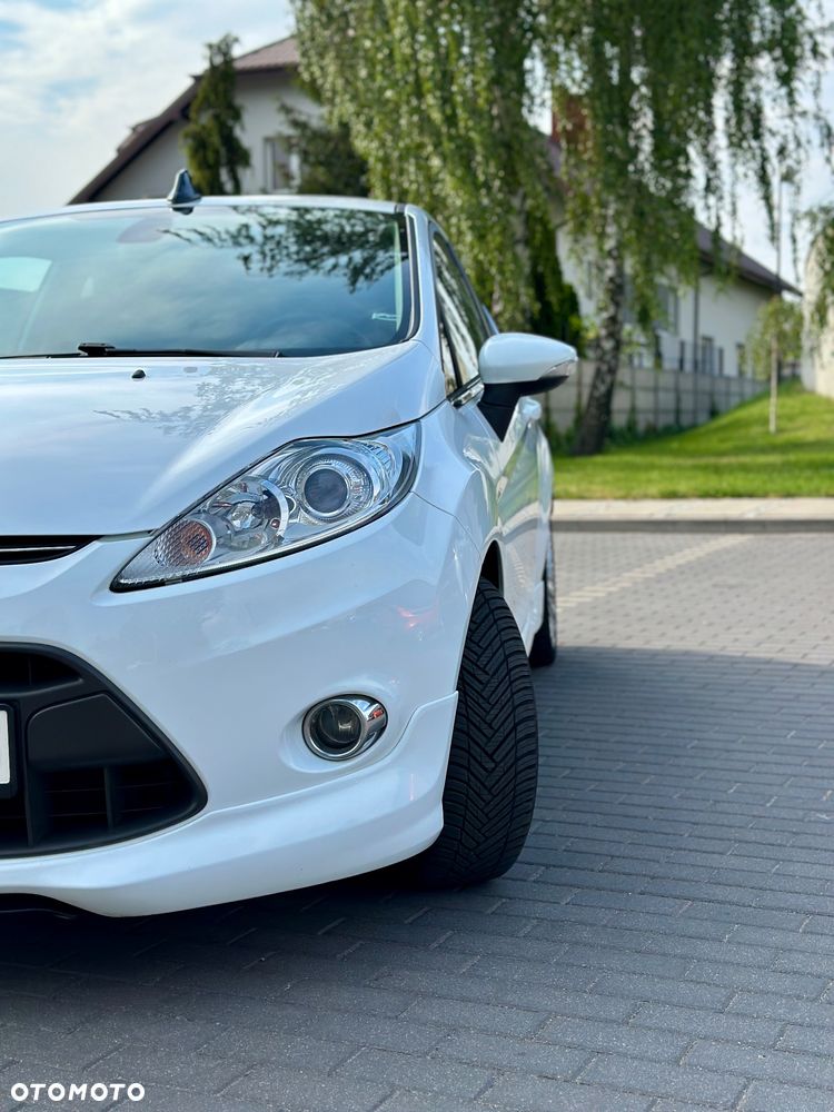 Ford Fiesta 1.4 Titanium EU5 - 4