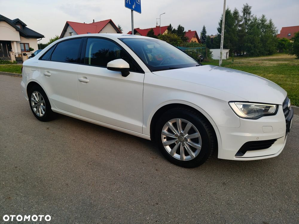 Audi A3 Limousine 1.6 TDI (clean diesel) Attraction - 16
