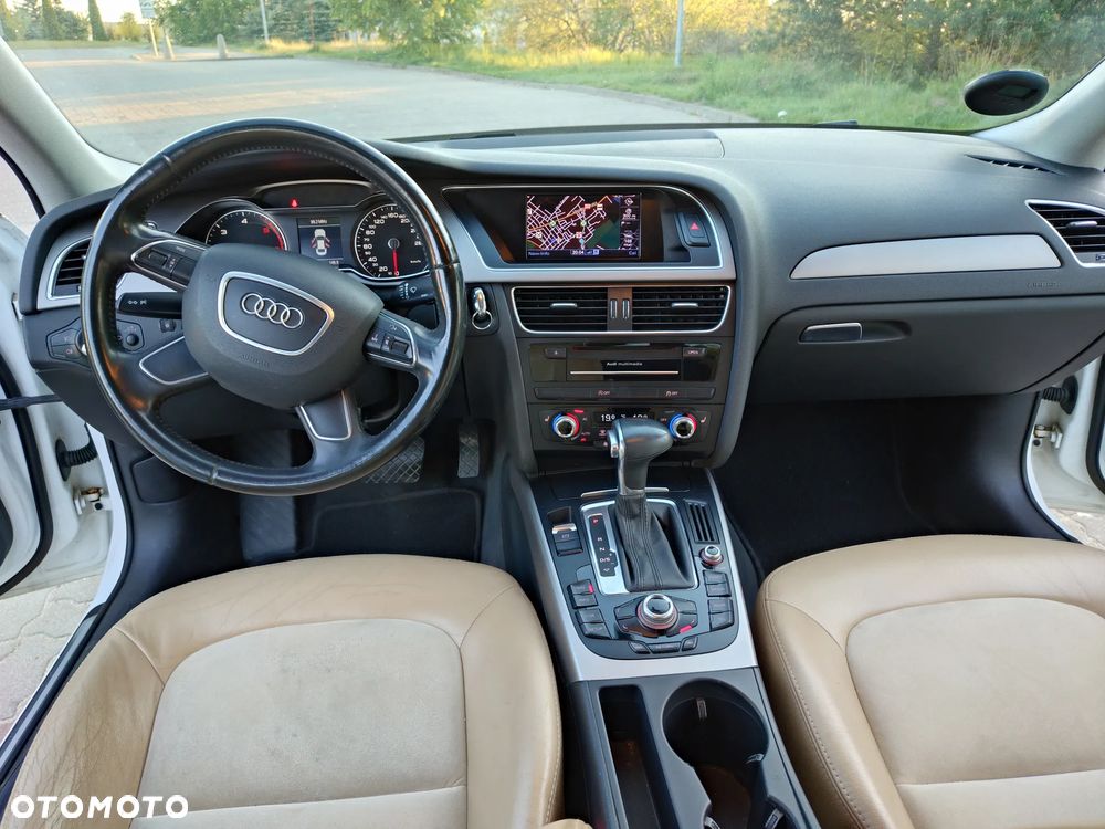 Audi A4 Limousine - 11