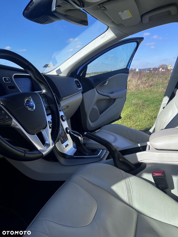 Volvo V40 T5 Drive-E Ocean Race - 8