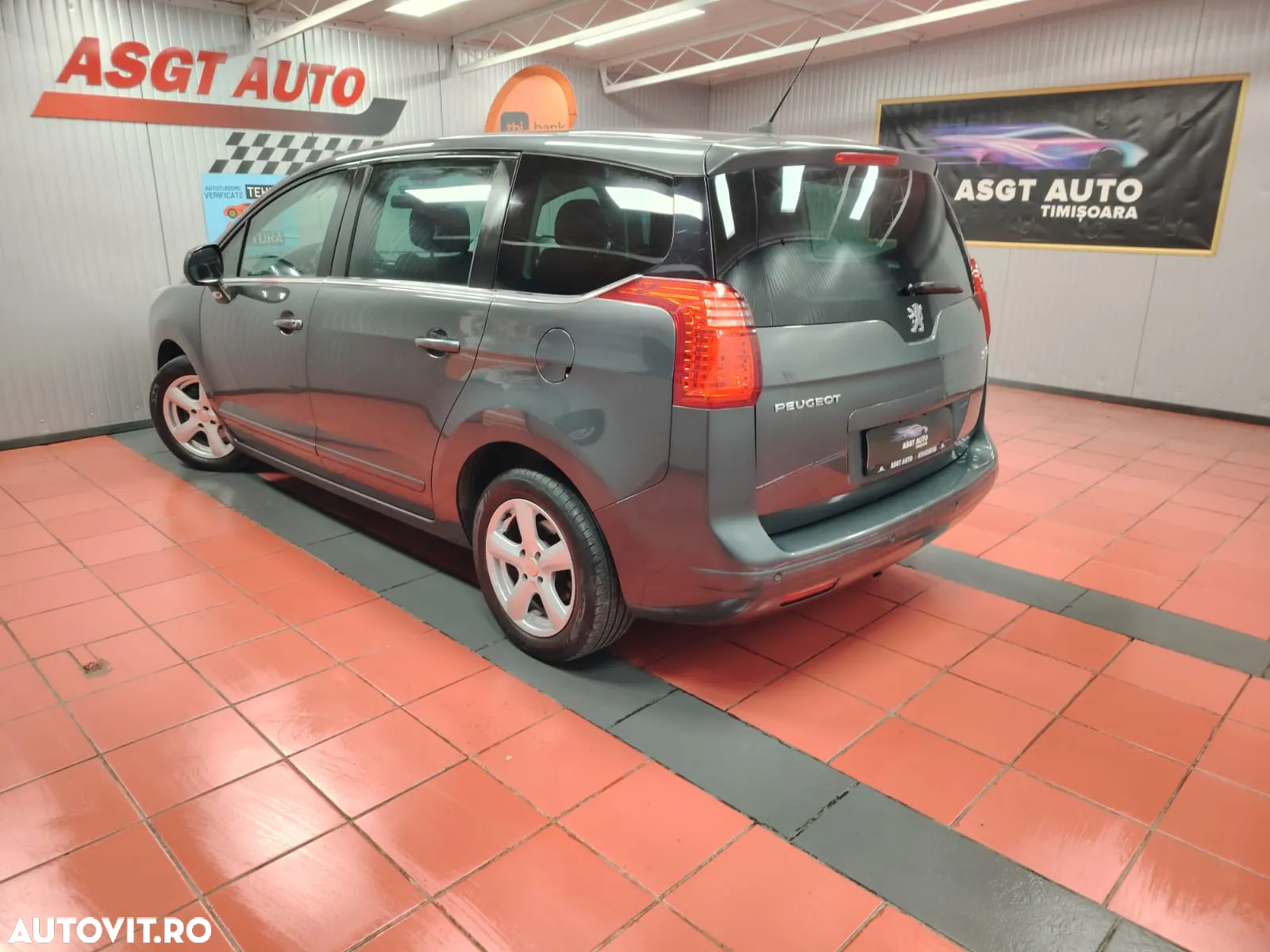 Peugeot 5008 - 5