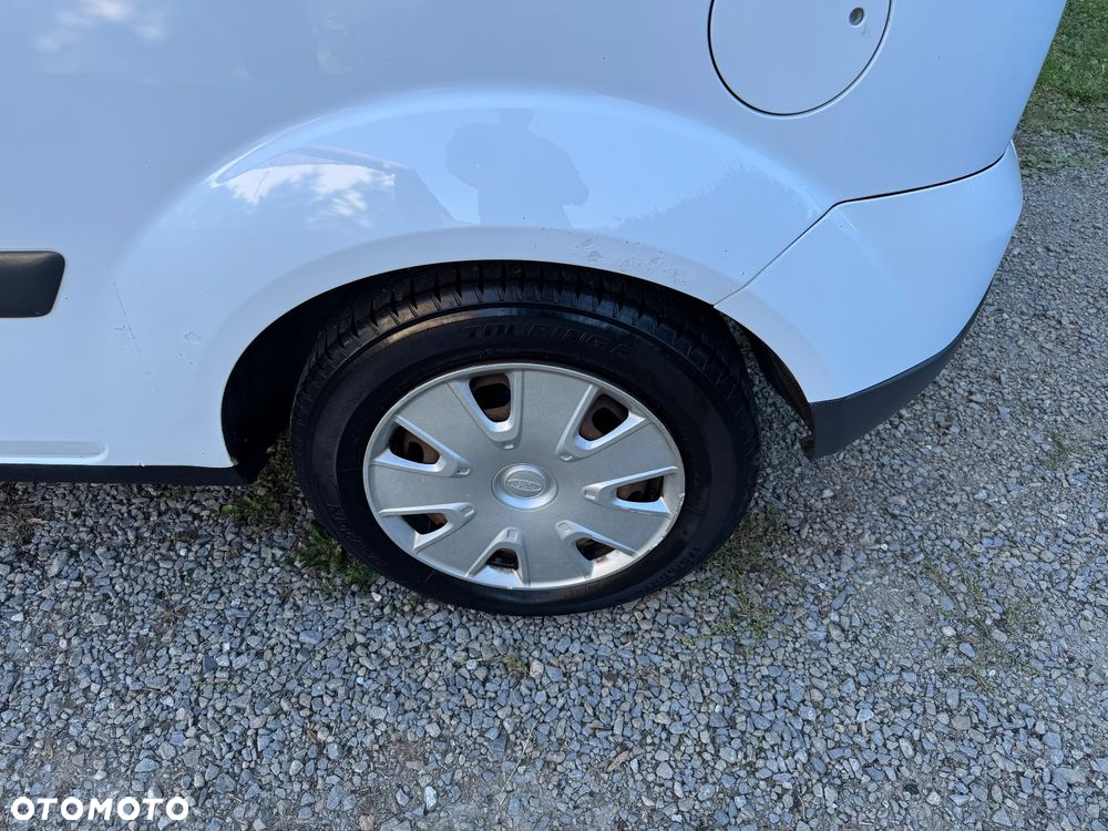 Ford Fiesta 1.4 TDCi Ambiente - 19
