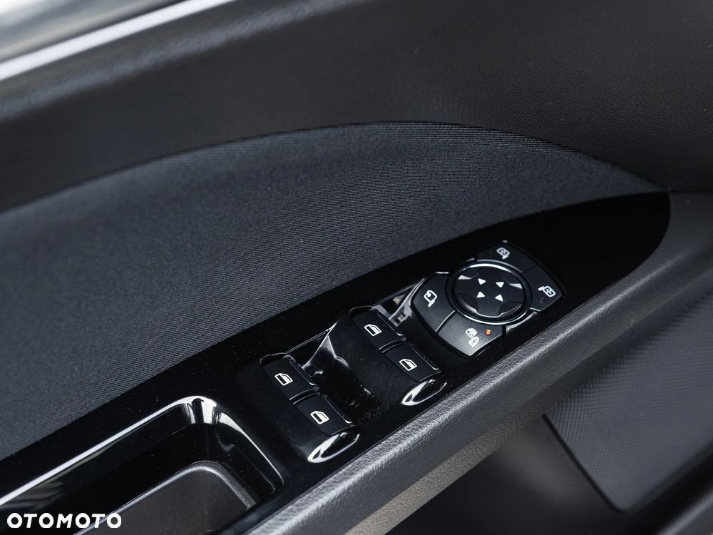 Ford Mondeo 2.0 TDCi Titanium PowerShift - 33