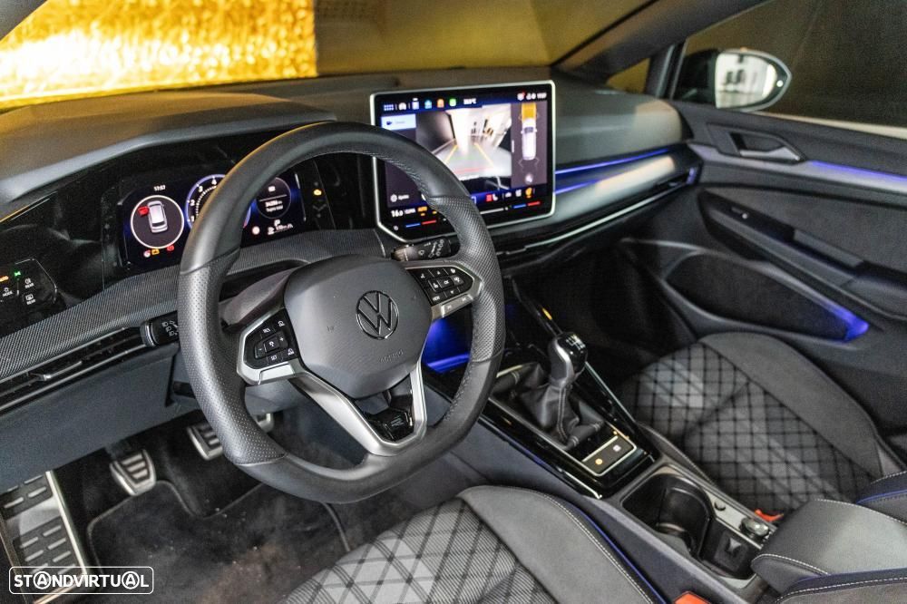 VW Golf Variant 1.5 TSI R-Line - 24