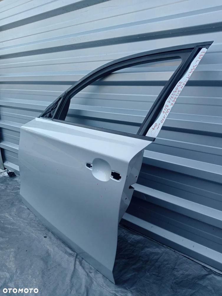 BMW E87 DRZWI 354 TITANSILBER - 3