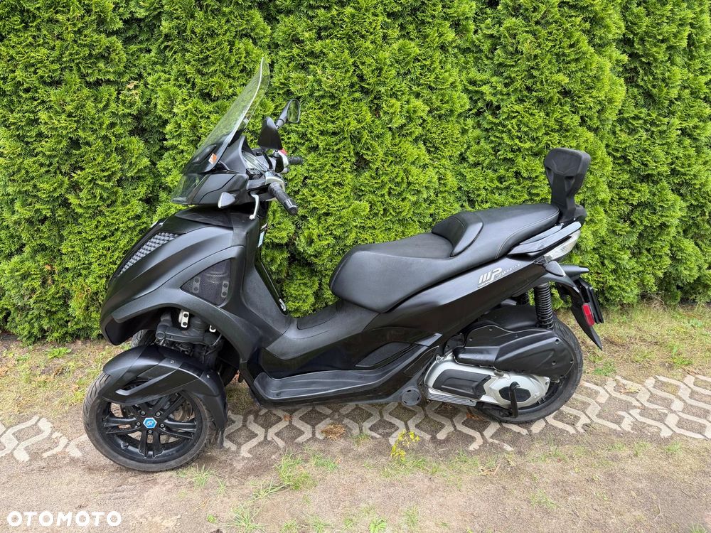 Piaggio MP-3 - 4