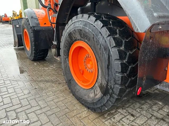 Hitachi ZW 180-6 - 22