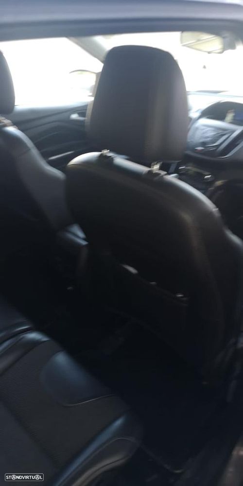 Ford Kuga 2.0 TDCi 2x4 Titanium - 8