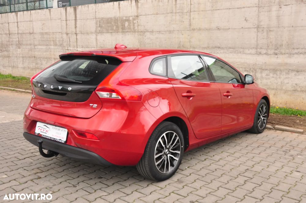 Volvo V40 T2 Geartronic Momentum - 4