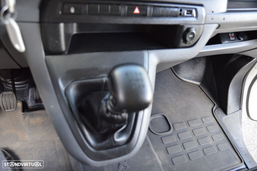 Peugeot Expert 2.0 BlueHDi L3H1 Semi-Vidrado - 23
