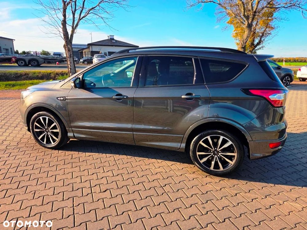 Ford Kuga 1.5 EcoBoost 2x4 ST-Line - 17