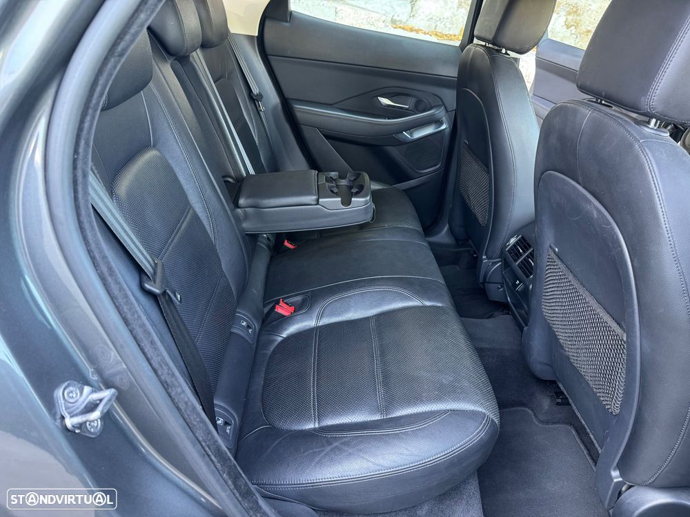 Jaguar E-Pace 2.0 i4D S - 26