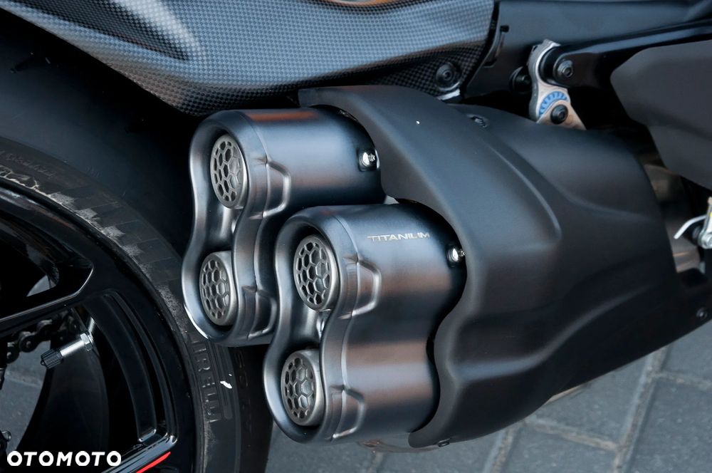 Ducati Diavel - 10
