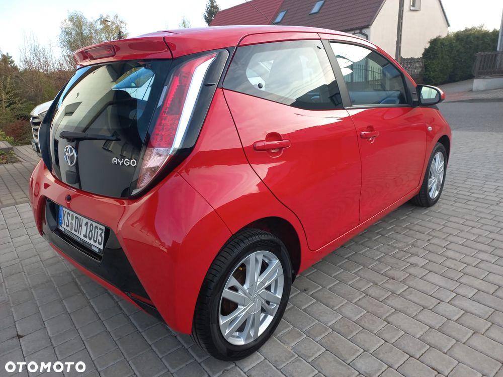 Toyota Aygo x-play - 15