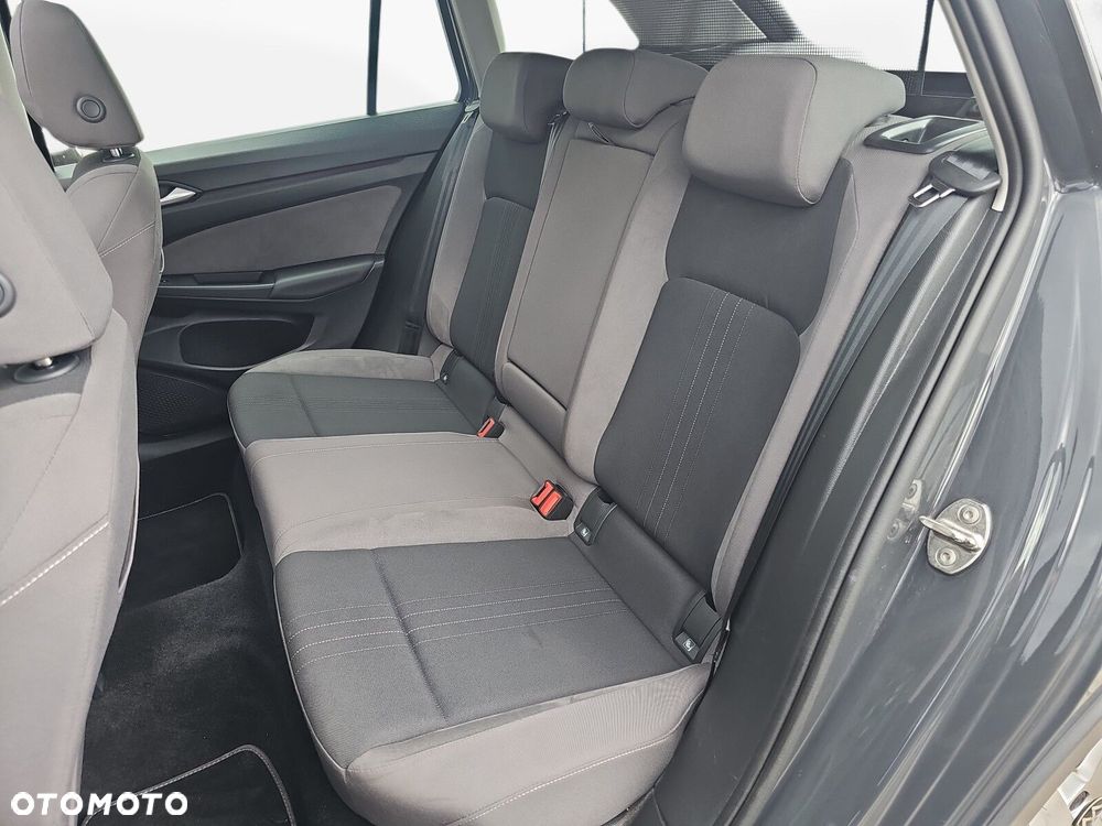 Volkswagen Golf - 37