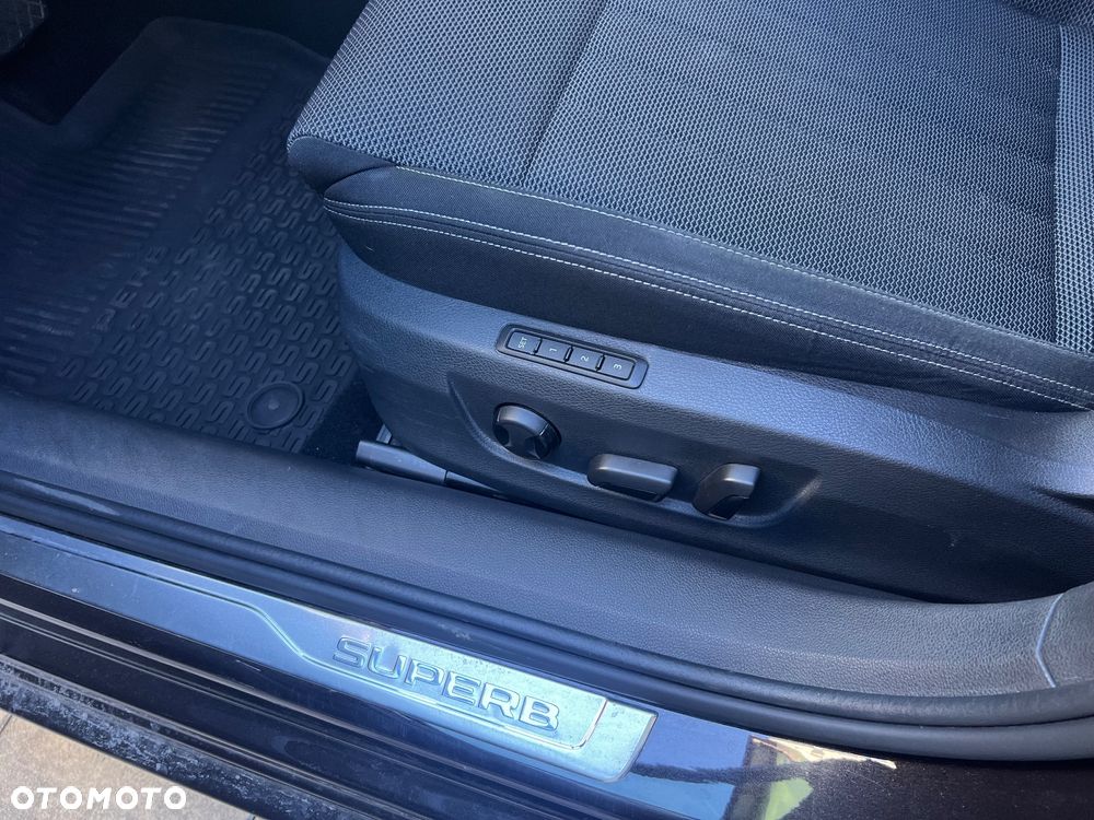 Skoda Superb 1.5 TSI Ambition DSG - 17