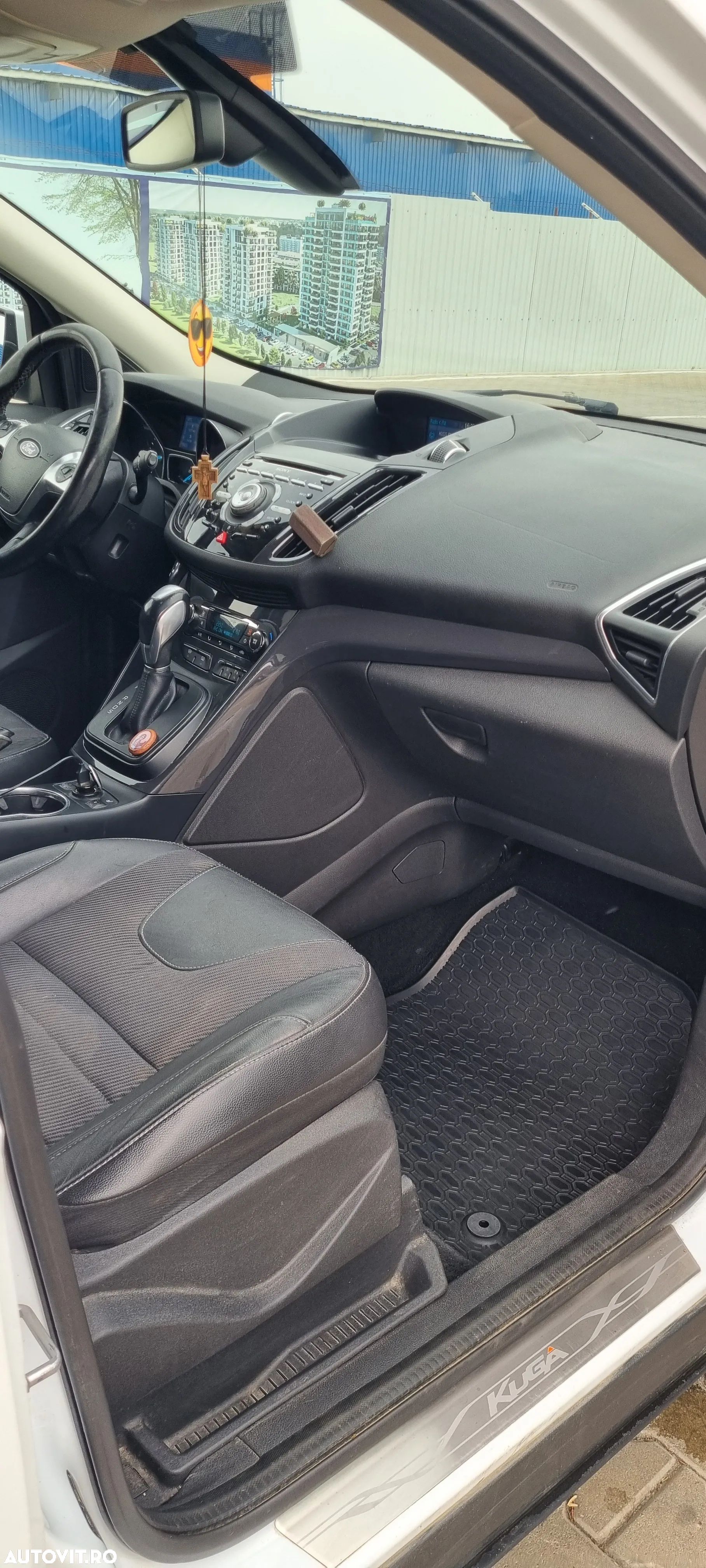 Ford Kuga 2.0 TDCi 4WD Powershift Titanium - 1