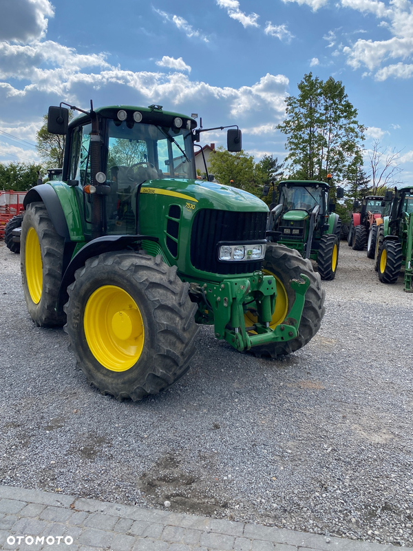 John Deere 7530