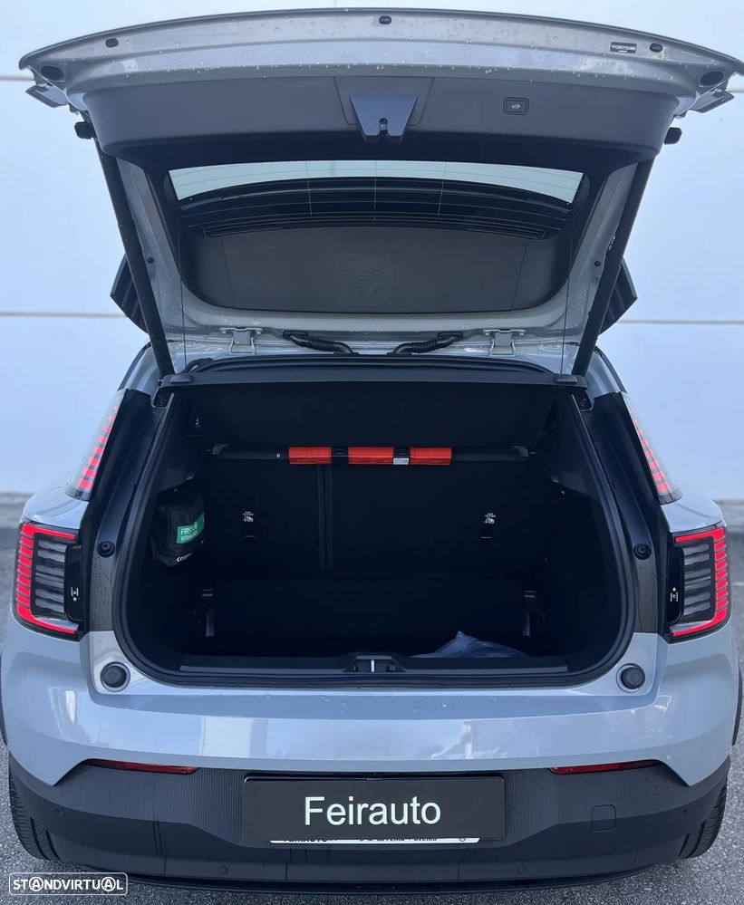 Volvo EX30 51 kWh Single Motor Plus - 12