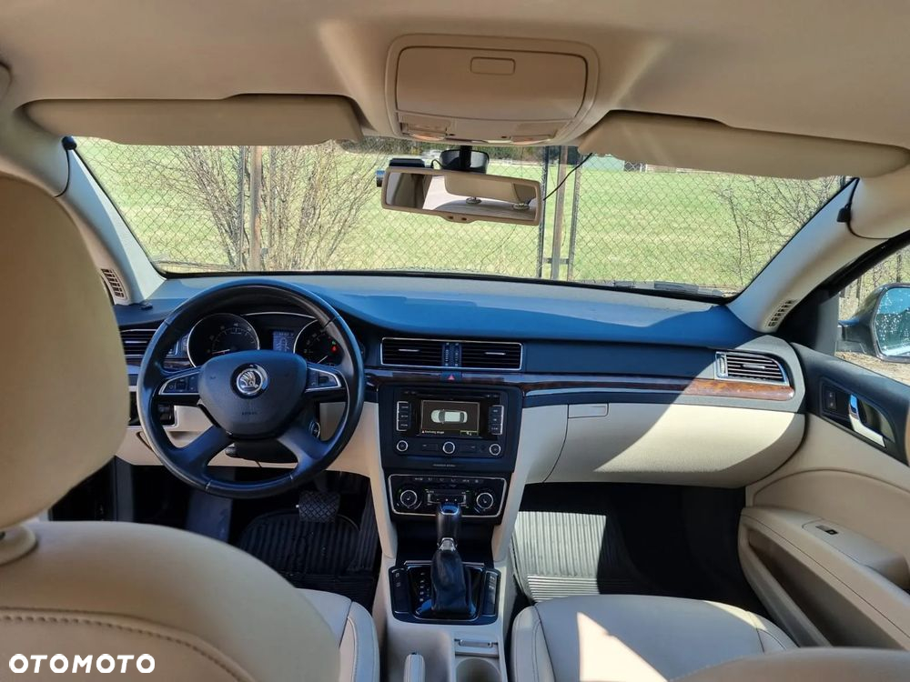 Skoda Superb 1.8 TSI Platinum DSG - 8