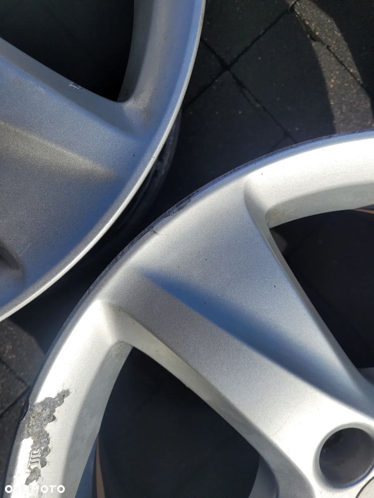 Honda accord VIII Felgi aluminiowe 7,5/17 cali 5x114,3 - 14