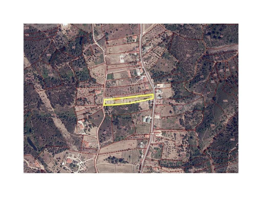 Terreno c/ duas frentes de estrada, PDM urbano, água, luz e saneame... - Grande imagem: 4/19