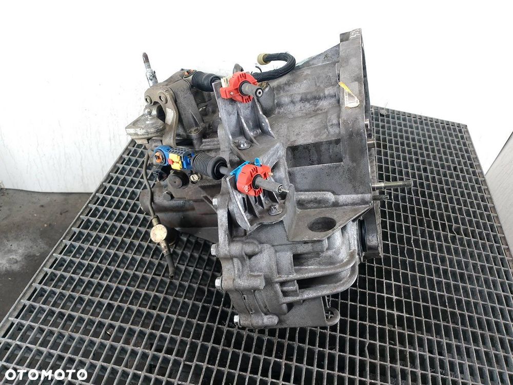 SKRZYNIA BIEGÓW MANUALNA 6 RENAULT MEGANE II FL ND0008 1.9 DCI - 5