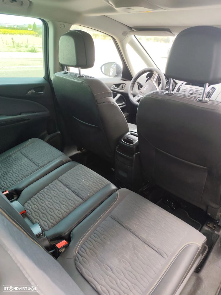 Opel Zafira 1.6 CDTi Executive - 21