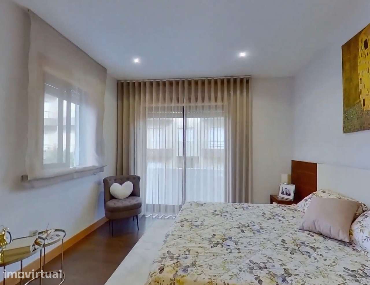 Apartamento T1 com varanda e garagem em Rio Tinto - Grande imagem: 4/17
