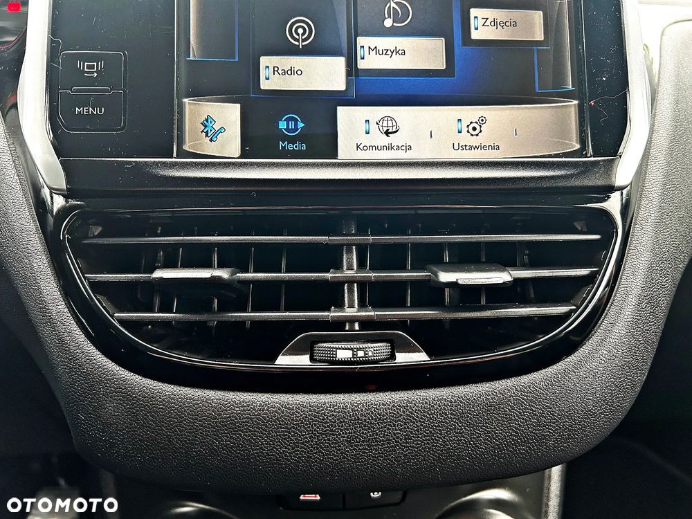 Peugeot 208 e-HDi 92 Stop&Start Style - 31