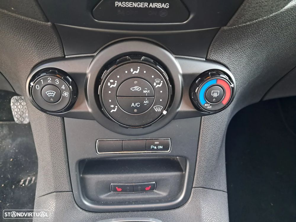 Ford Fiesta 1.0 T EcoBoost Titanium - 17