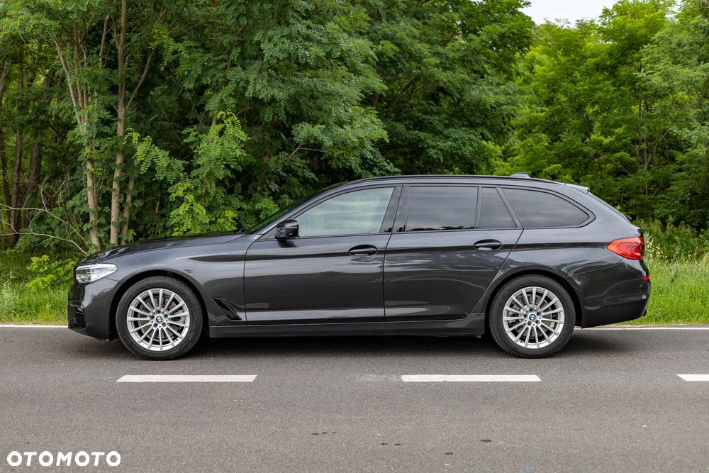 BMW Seria 5 520i Sport Line sport - 16