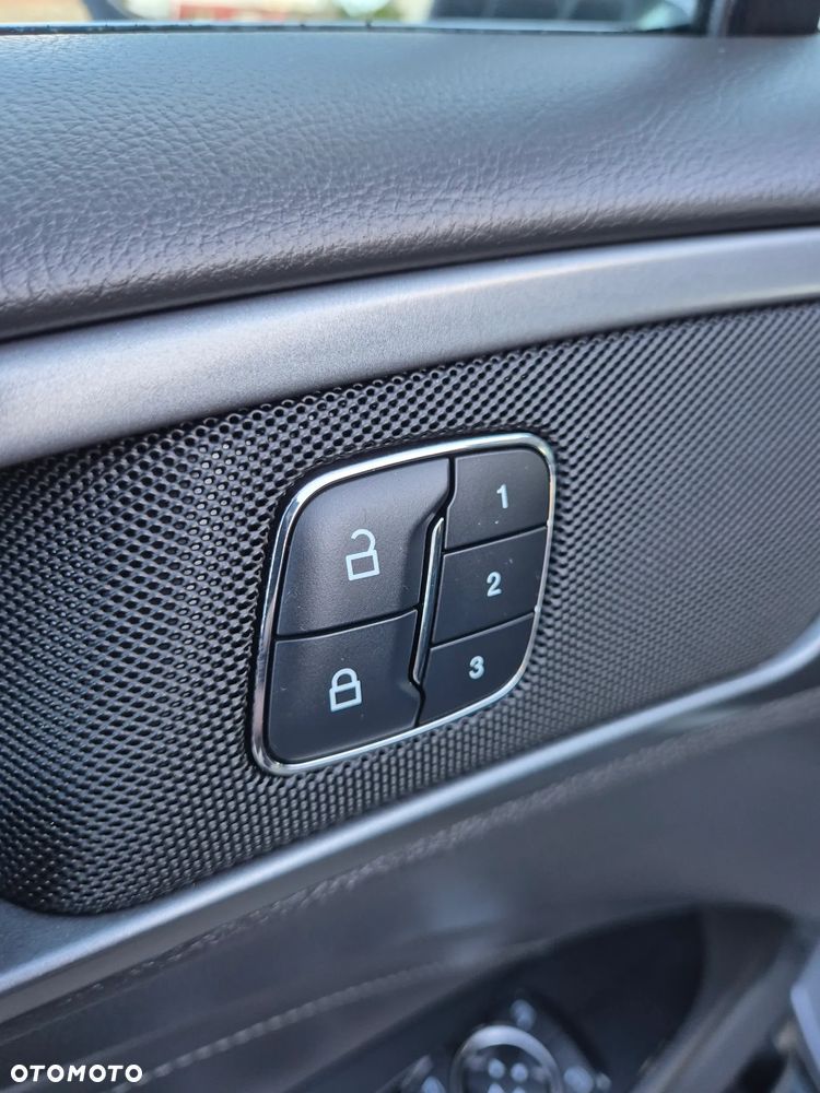 Ford Mondeo 2.0 TDCi STart-Stopp Titanium - 24