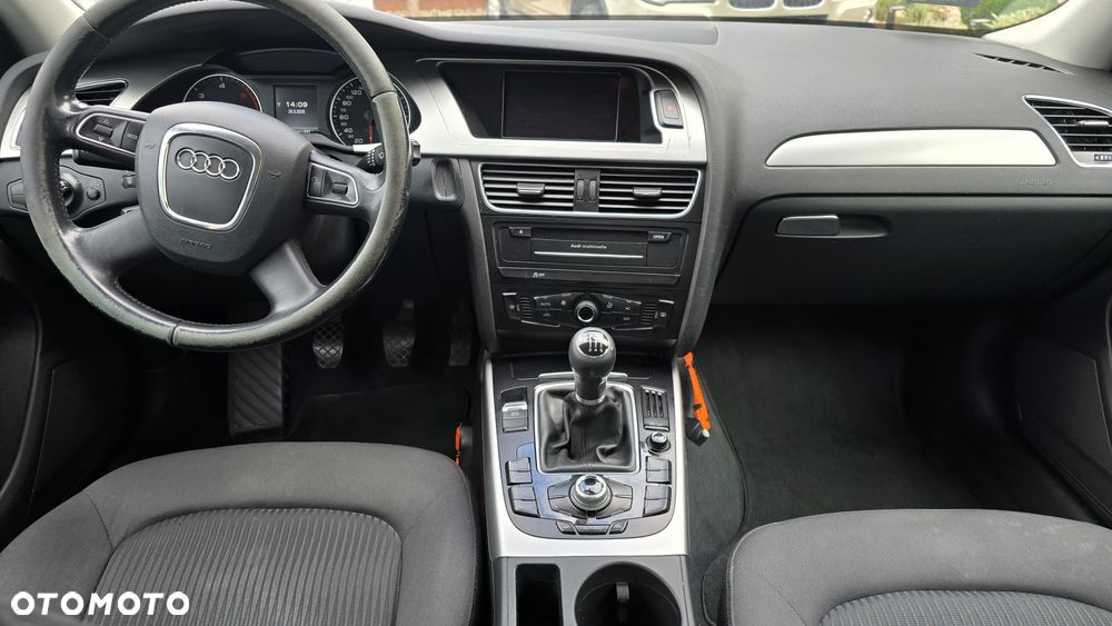 Audi A4 Avant - 5