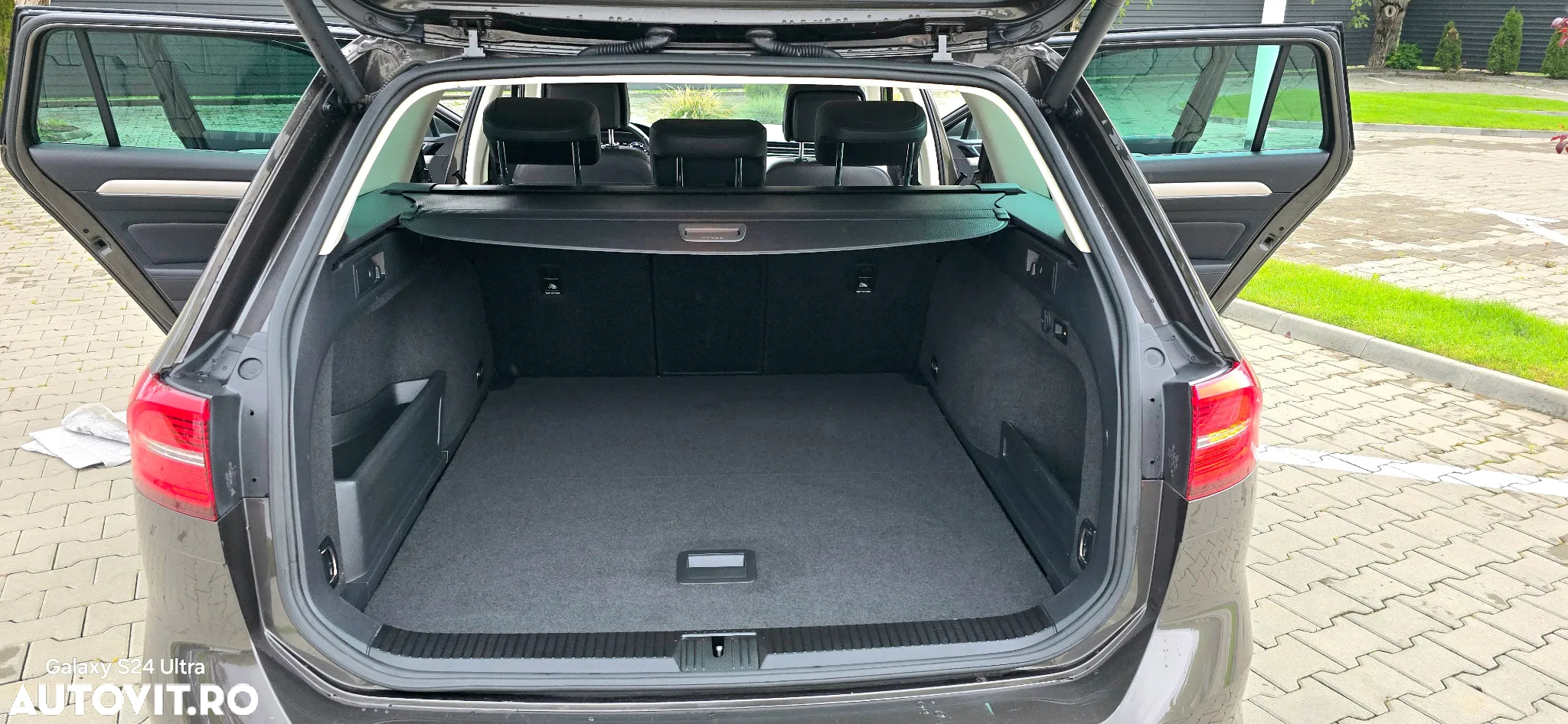 Volkswagen Passat Variant 2.0 BiTDI 4Mot DSG Highline - 17