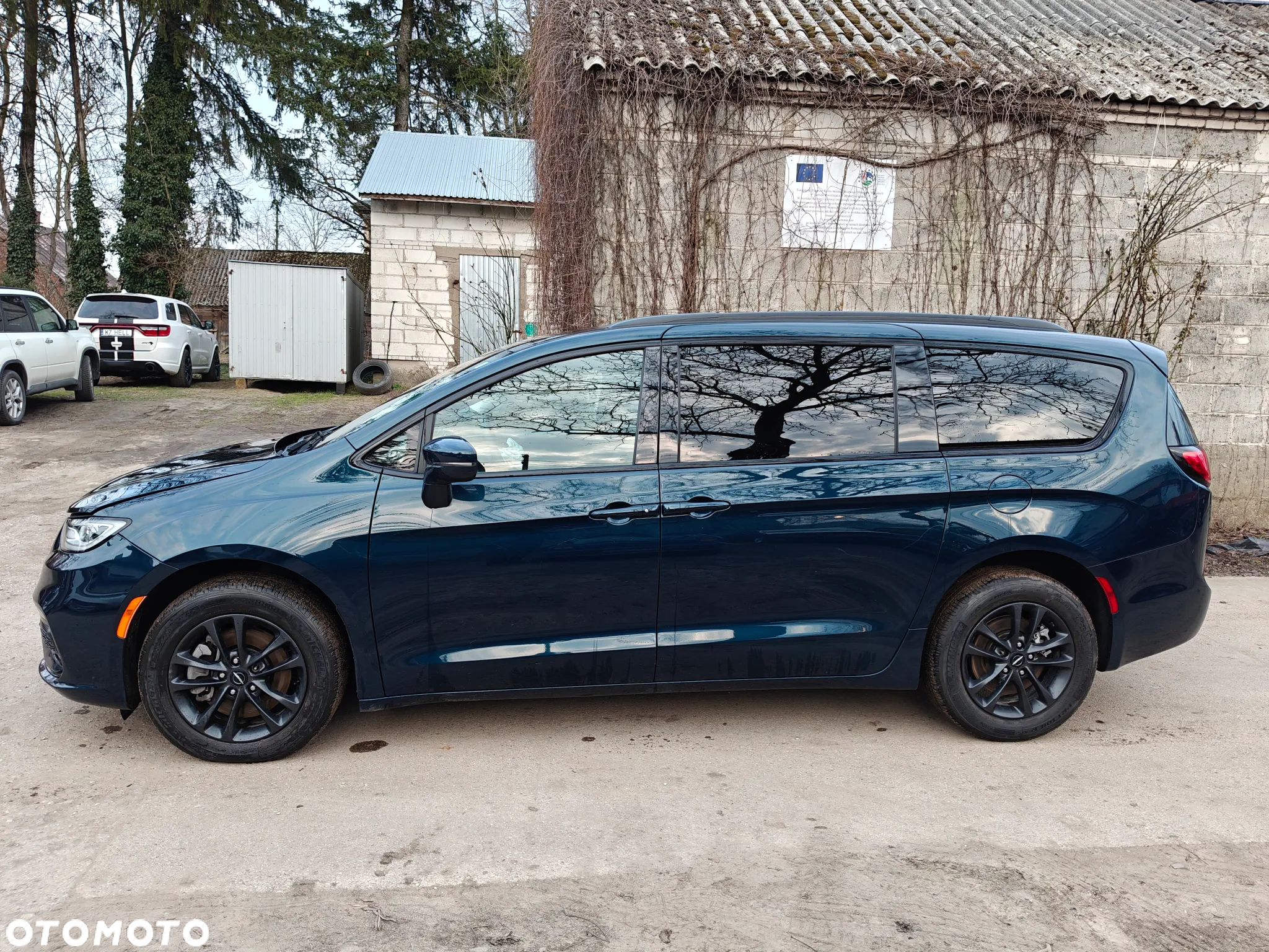 Chrysler Pacifica - 6
