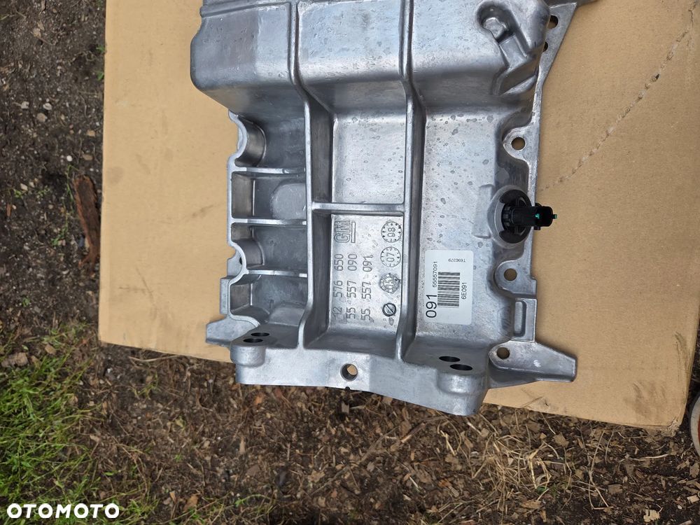 Miska olejowa Opel Zafira B 2.2 M75 110 kW 150 PS 55557091 - 6