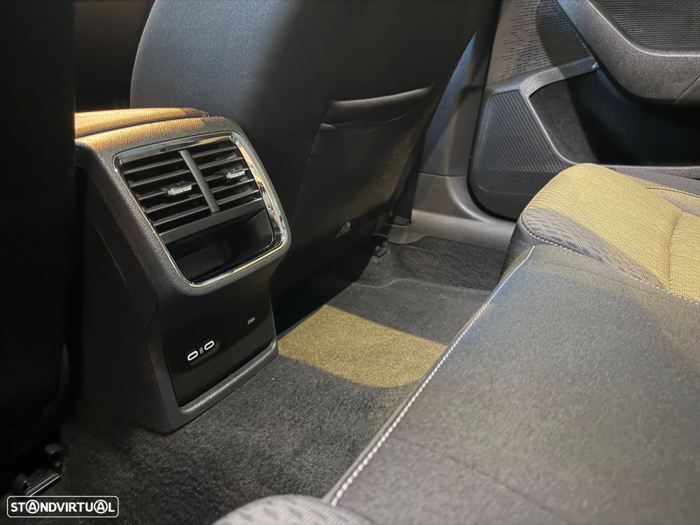 Skoda Octavia Break 1.4 TSI DSG Sportline - 23