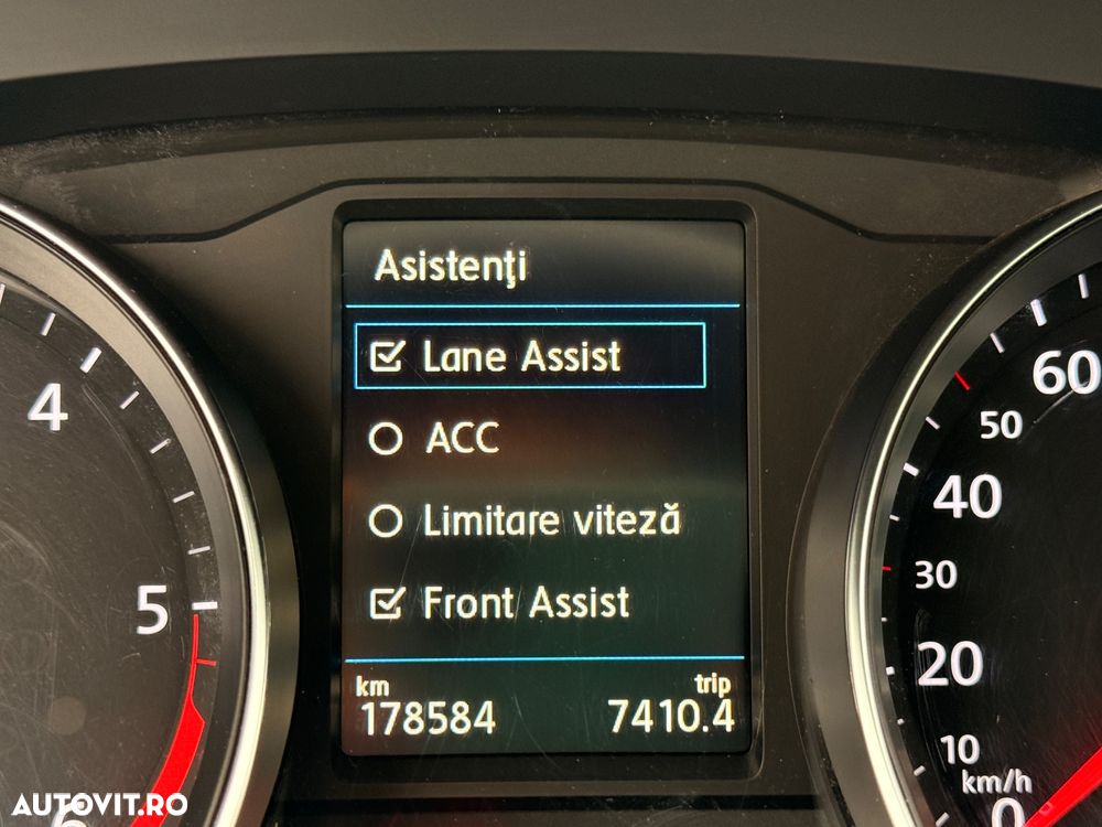 Volkswagen Passat - 17