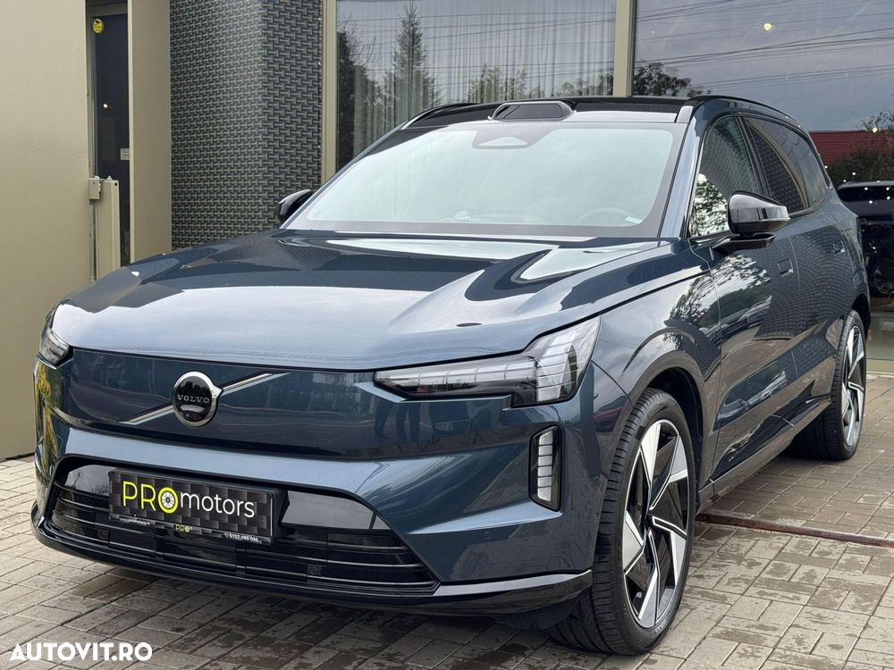 Volvo EX90 - 4