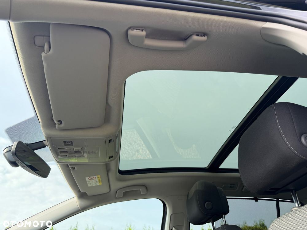 Volkswagen Touran - 26