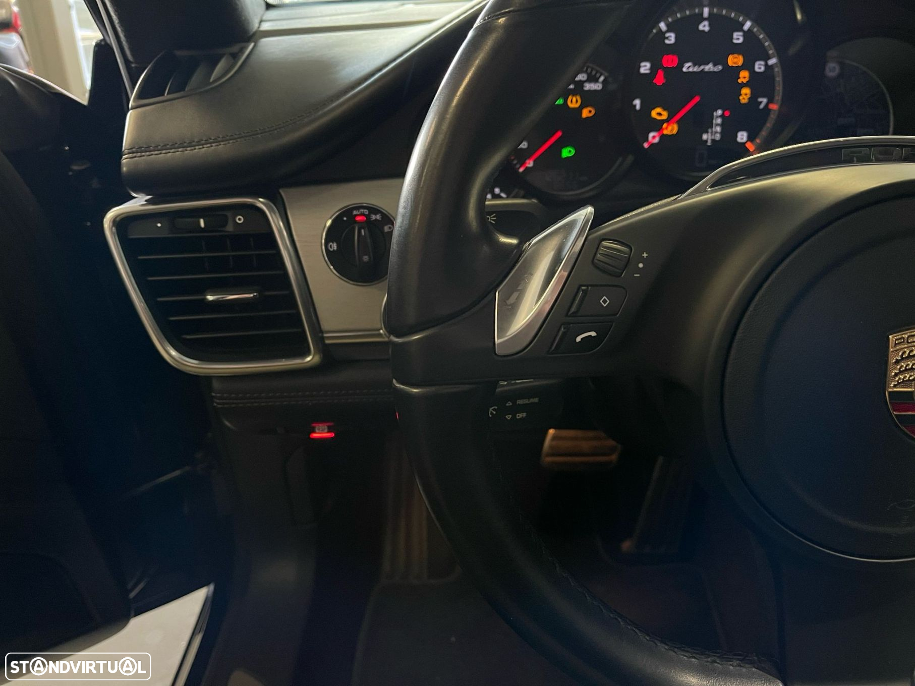 Porsche Panamera Turbo PDK - 13