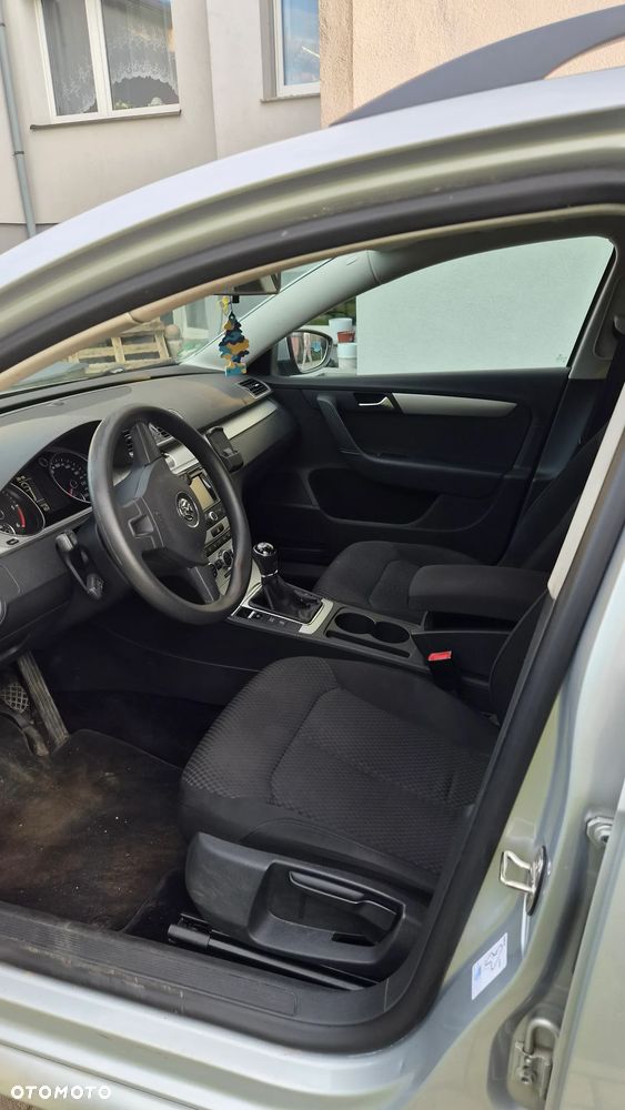 Volkswagen Passat 2.0 TDI 4Motion BlueMotion Technol Business Edition - 8