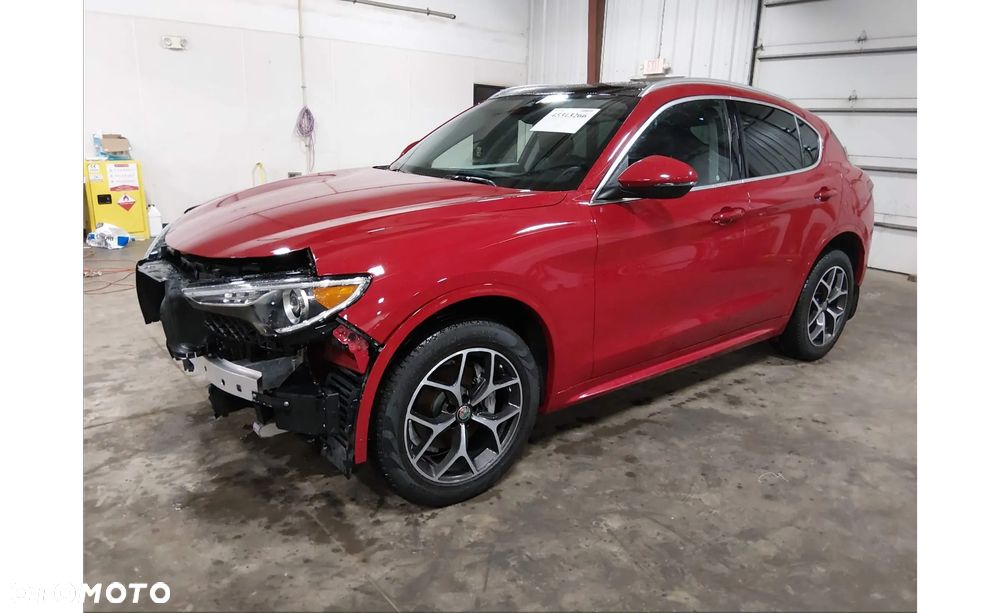 Alfa Romeo Stelvio 2.0 Turbo 16V AT8-Q4 Ti - 4
